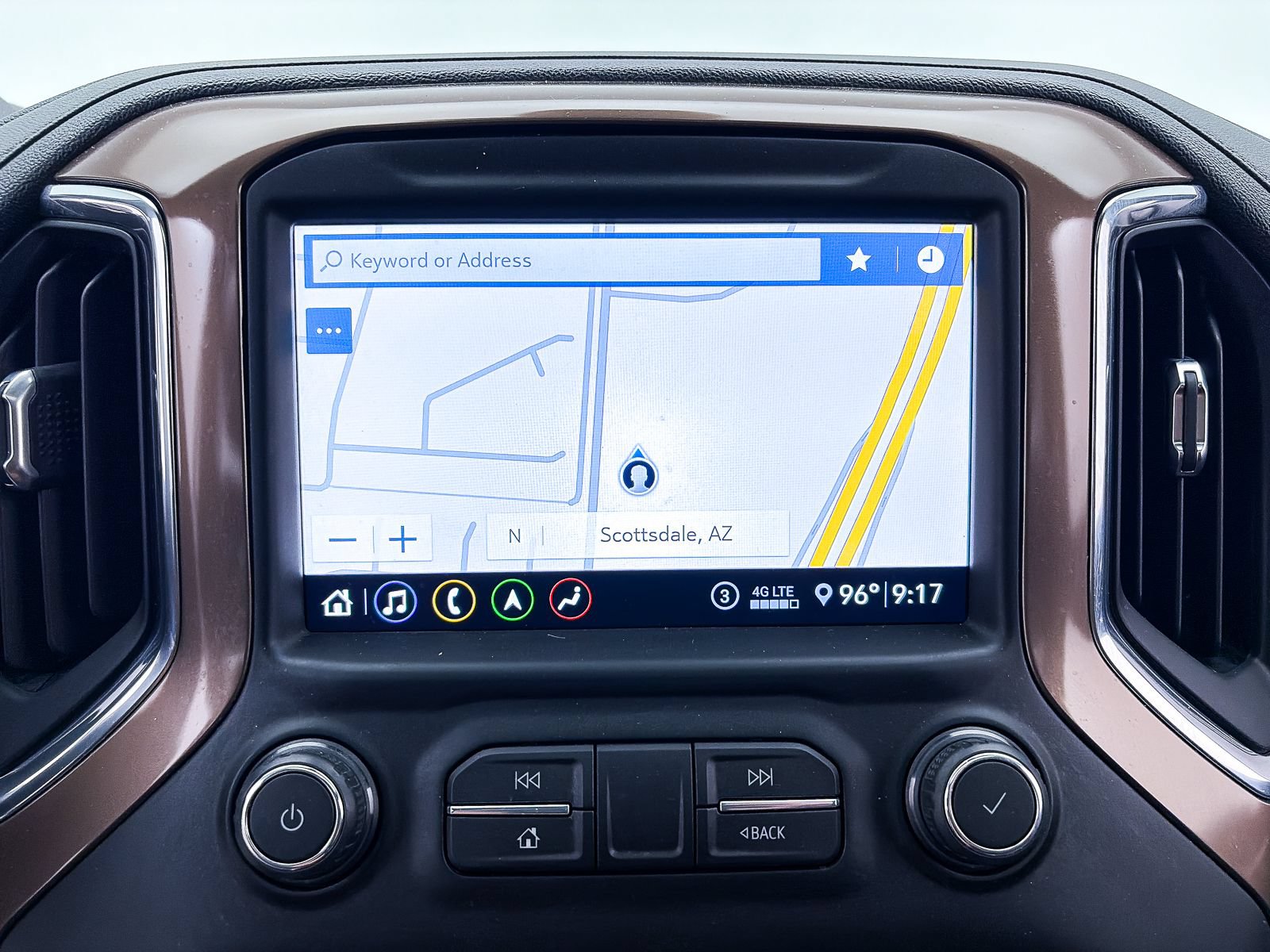 Used 2020 Chevrolet Silverado 1500 High Country w/ Technology Package AWD/4WD image 10