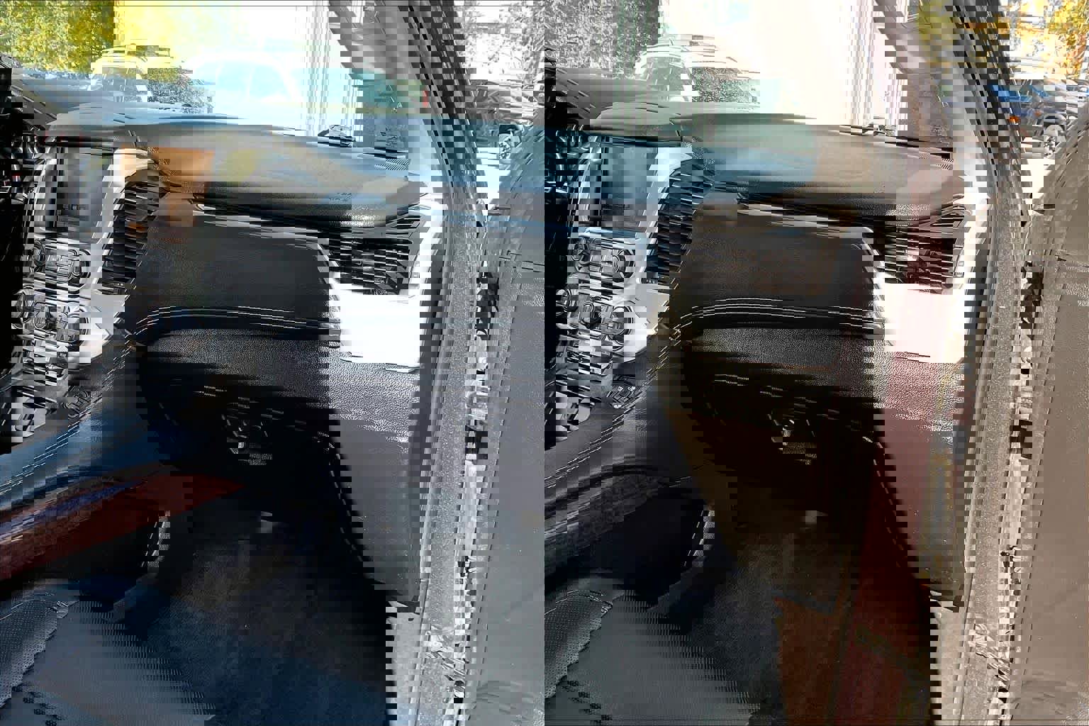 Used 2015 GMC Yukon SLT w/ Open Road Package image 18