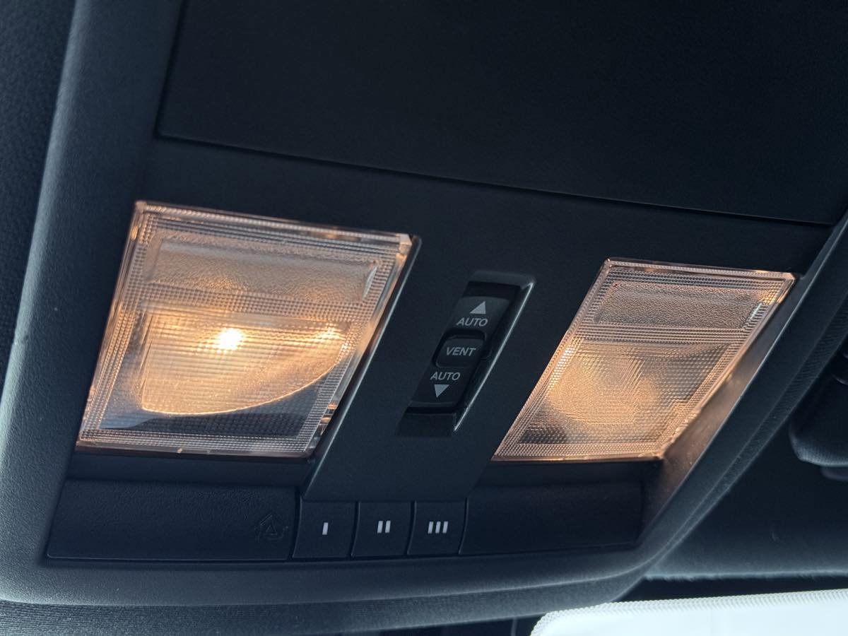 Used 2018 Dodge Challenger GT w/ GT Interior Package image 42