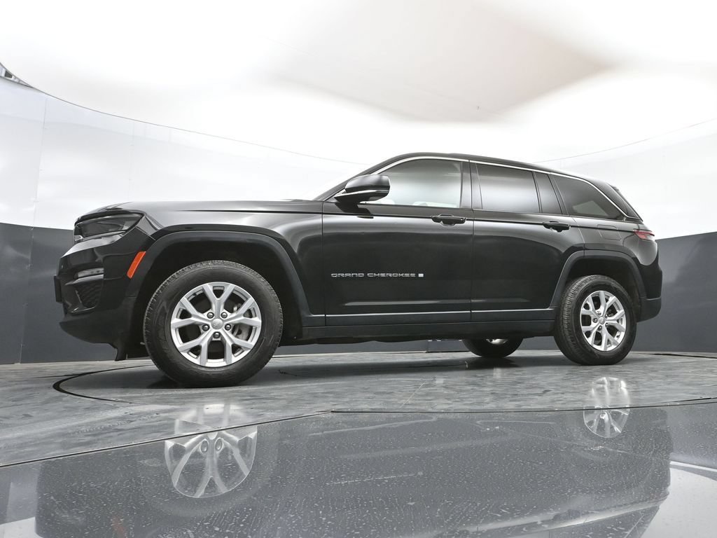 Used 2023 Jeep Grand Cherokee Limited AWD/4WD image 53