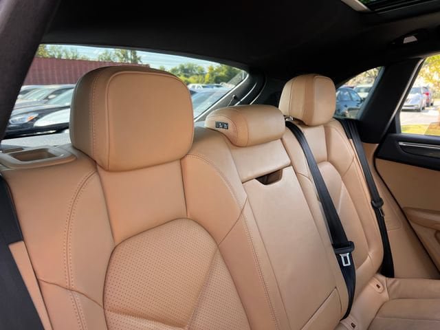 Used 2017 Porsche Macan S AWD/4WD image 28
