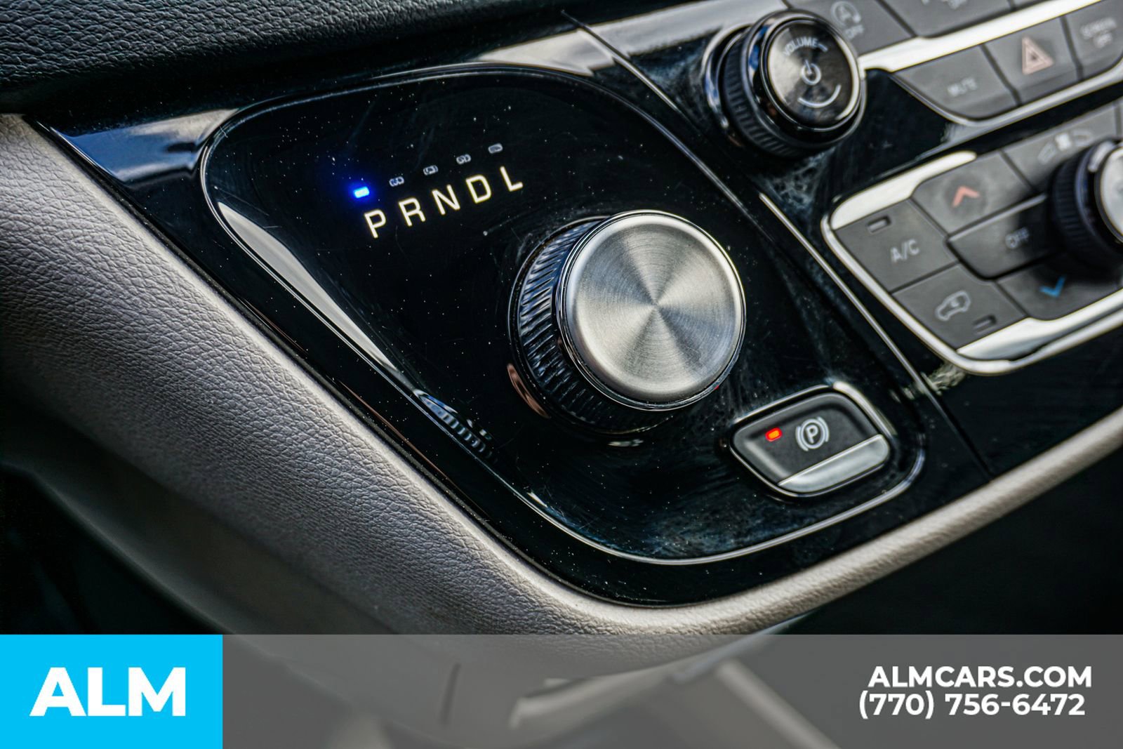 Used 2024 Chrysler Pacifica Touring-L image 45