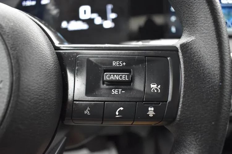Used 2025 Nissan Kicks SV FWD image 22