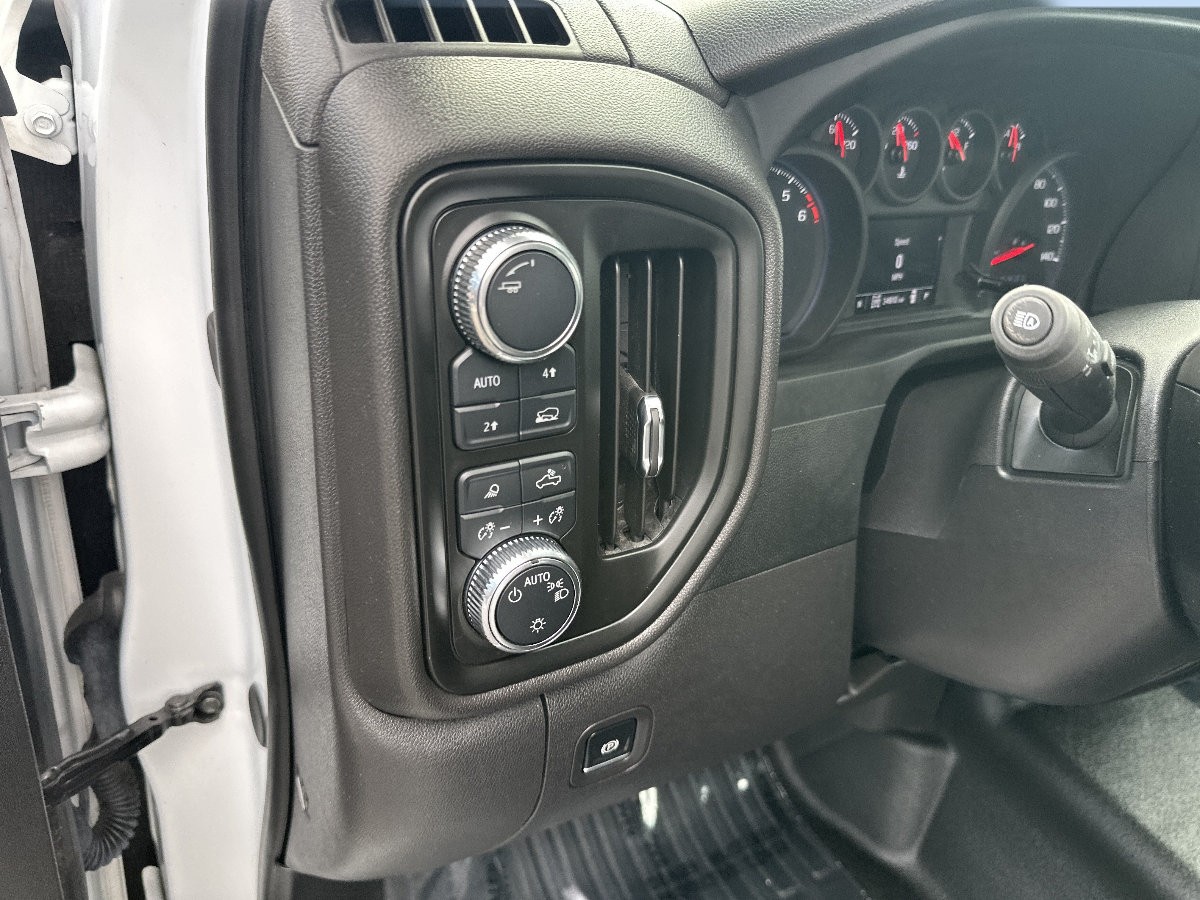 Certified 2024 GMC Sierra 1500 Pro w/ Pro Value Package AWD/4WD image 9