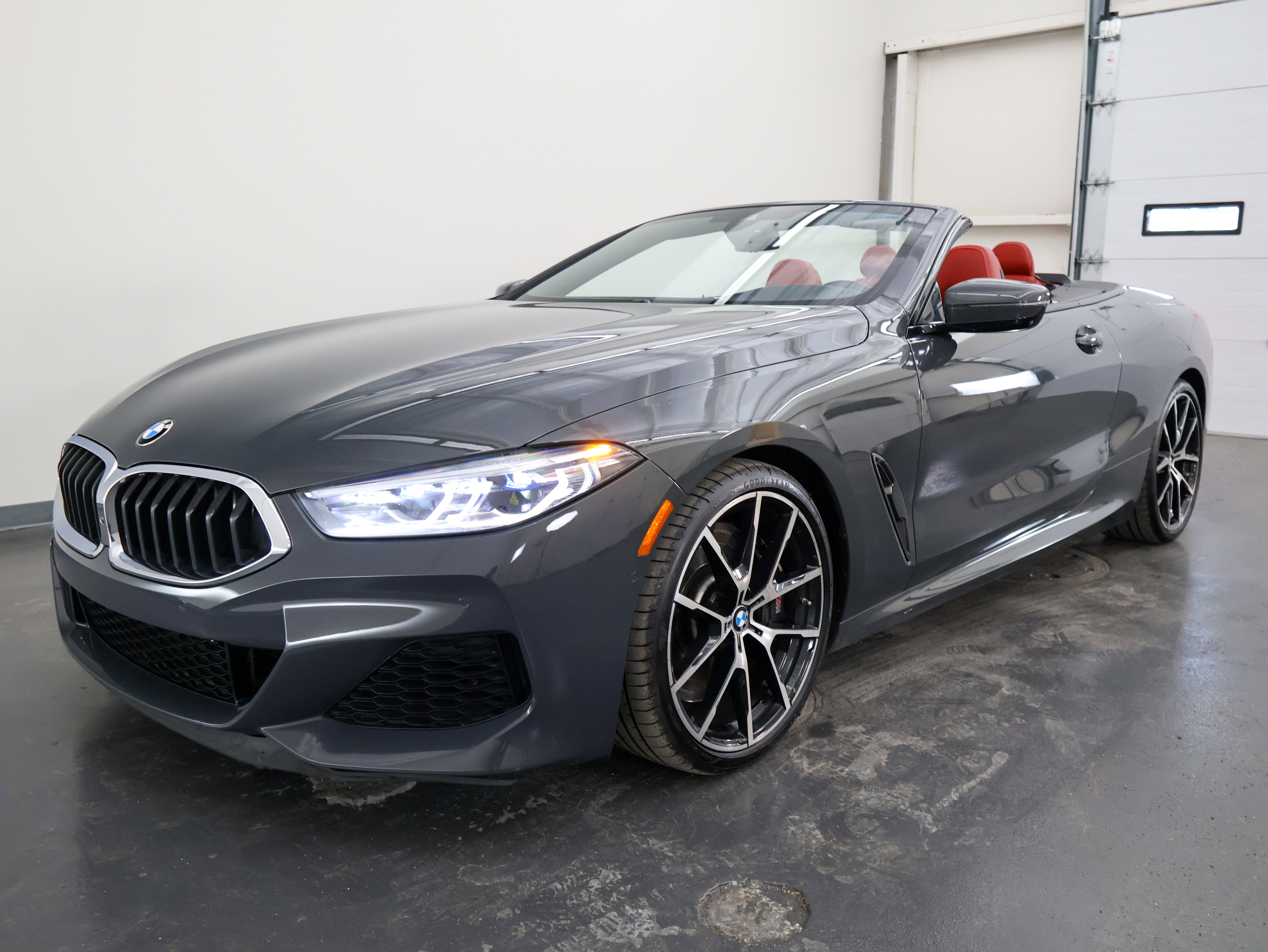 Used 2021 BMW M850i xDrive Convertible w/ Driving Assistance Package image 8