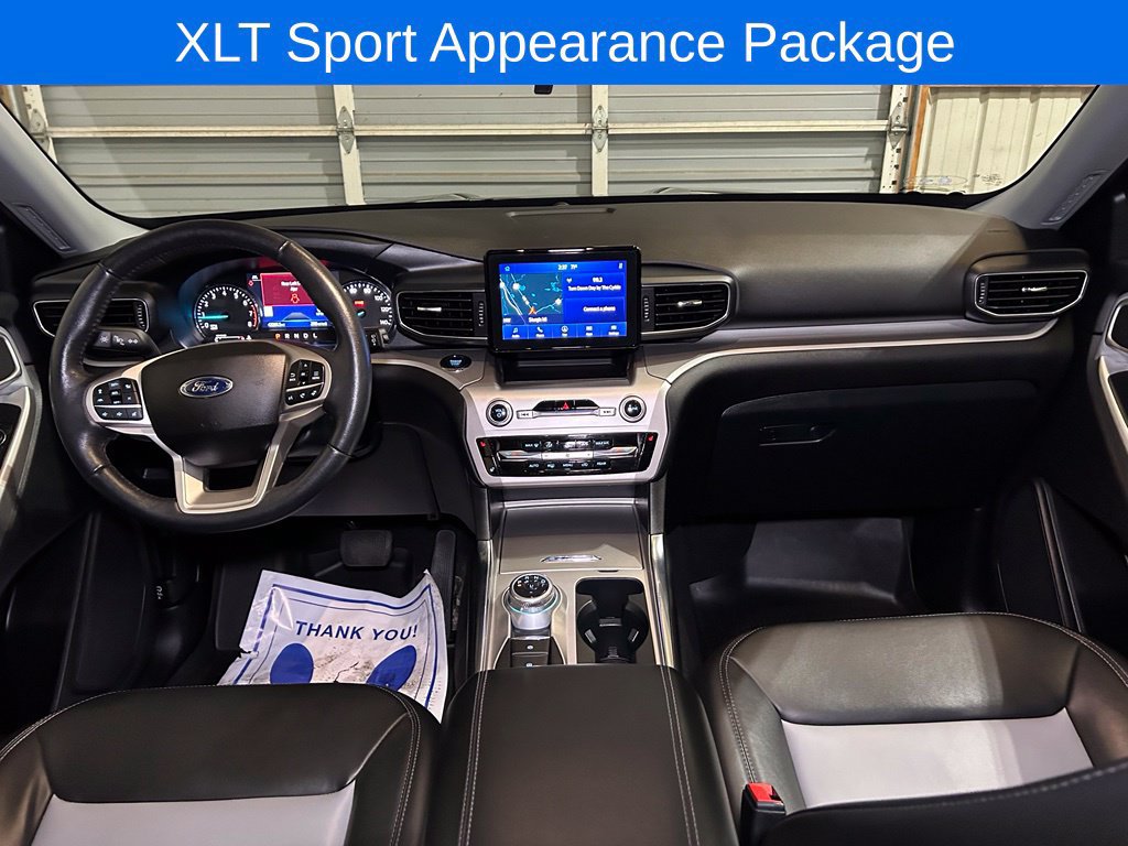 Used 2022 Ford Explorer XLT w/ XLT Sport Appearance Package AWD/4WD image 2