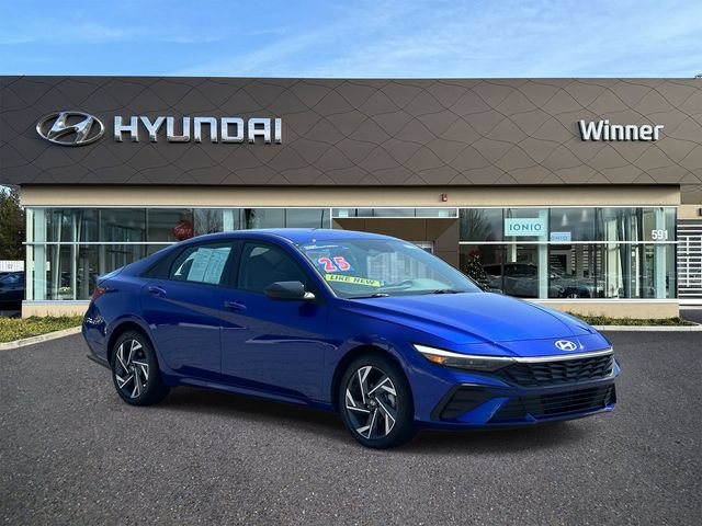 Certified 2025 Hyundai Elantra Sport FWD image 5