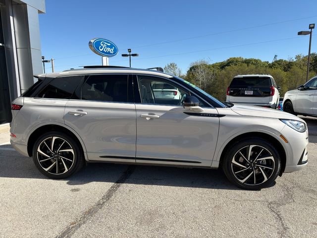 Used 2024 Lincoln Corsair Grand Touring w/ Equipment Group 301A AWD/4WD image 8