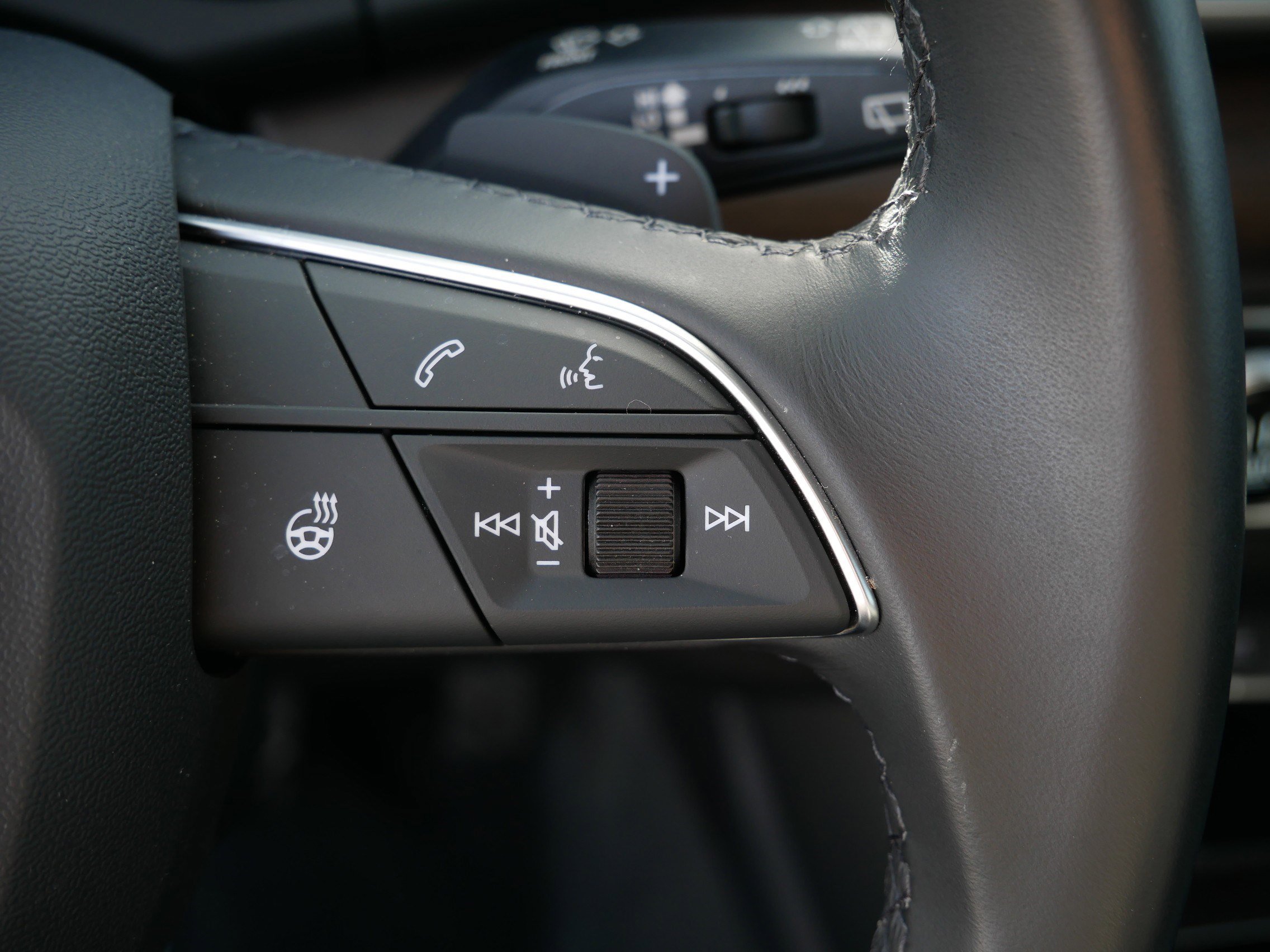 Used 2025 Audi Q5 2.0T Premium w/ Convenience Plus Package image 38