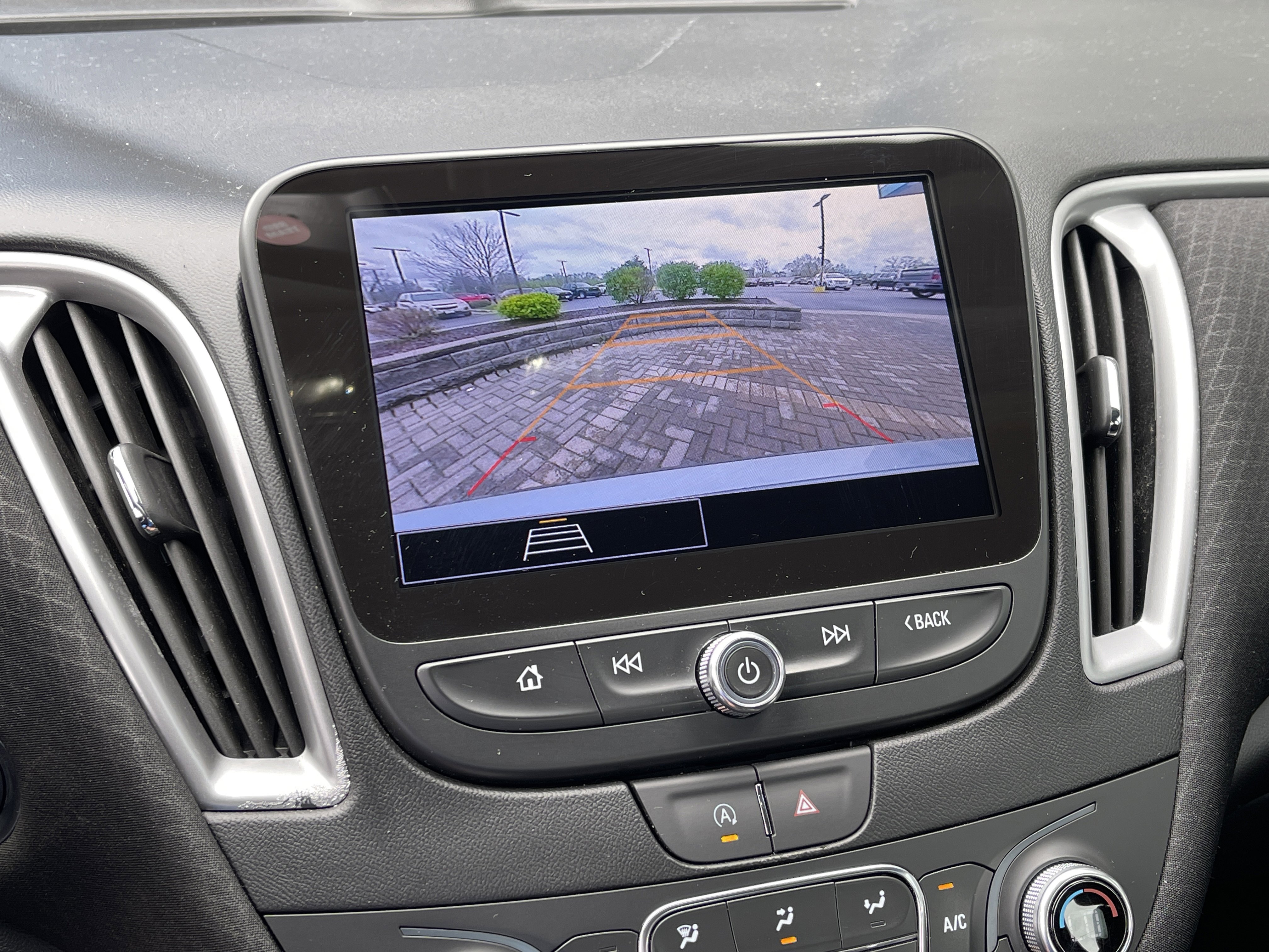 Used 2024 Chevrolet Malibu LT image 28