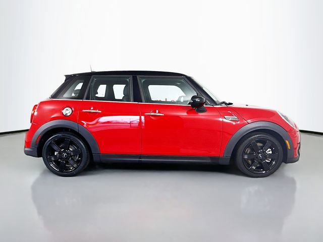 Used 2023 MINI Cooper S w/ Signature Upholstery Package image 8