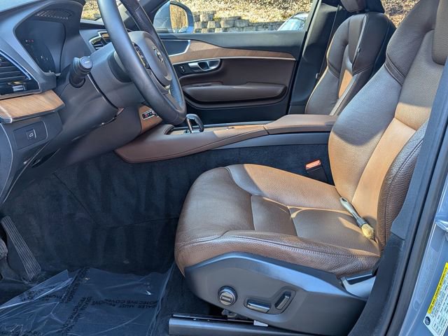 Certified 2023 Volvo XC90 B6 Plus w/ Protection Package image 13