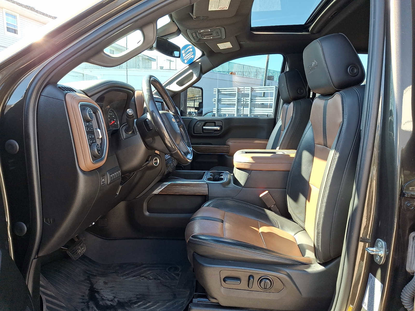 Used 2022 Chevrolet Silverado 2500 High Country w/ Safety Package II image 13