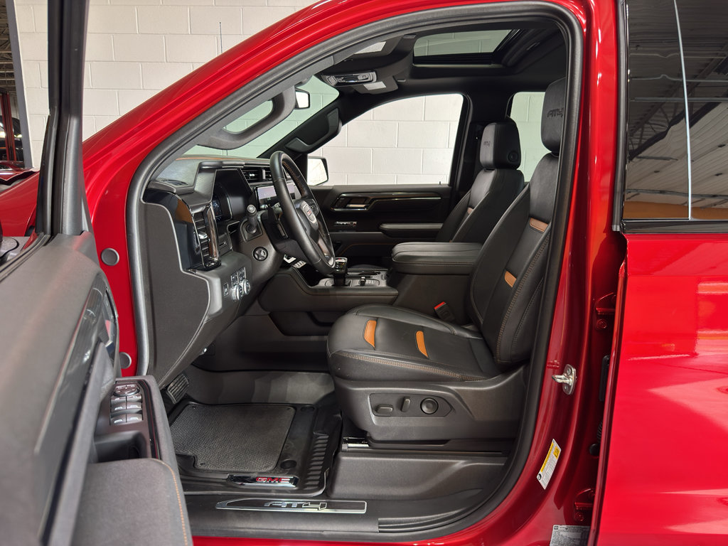 Used 2025 GMC Sierra 1500 AT4 w/ AT4 Premium Package AWD/4WD image 18