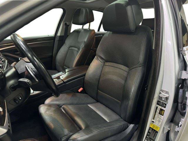 Used 2014 BMW 550i xDrive Sedan AWD/4WD image 17