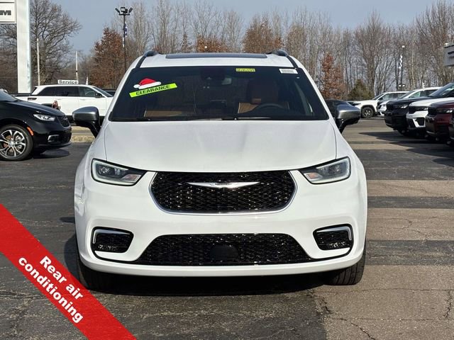 New 2026 Chrysler Pacifica Pinnacle w/ Trailer Tow Group image 38