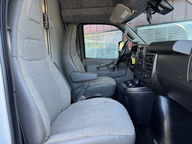 Used 2021 Chevrolet Express 3500 w/ Power Convenience Package RWD image 19