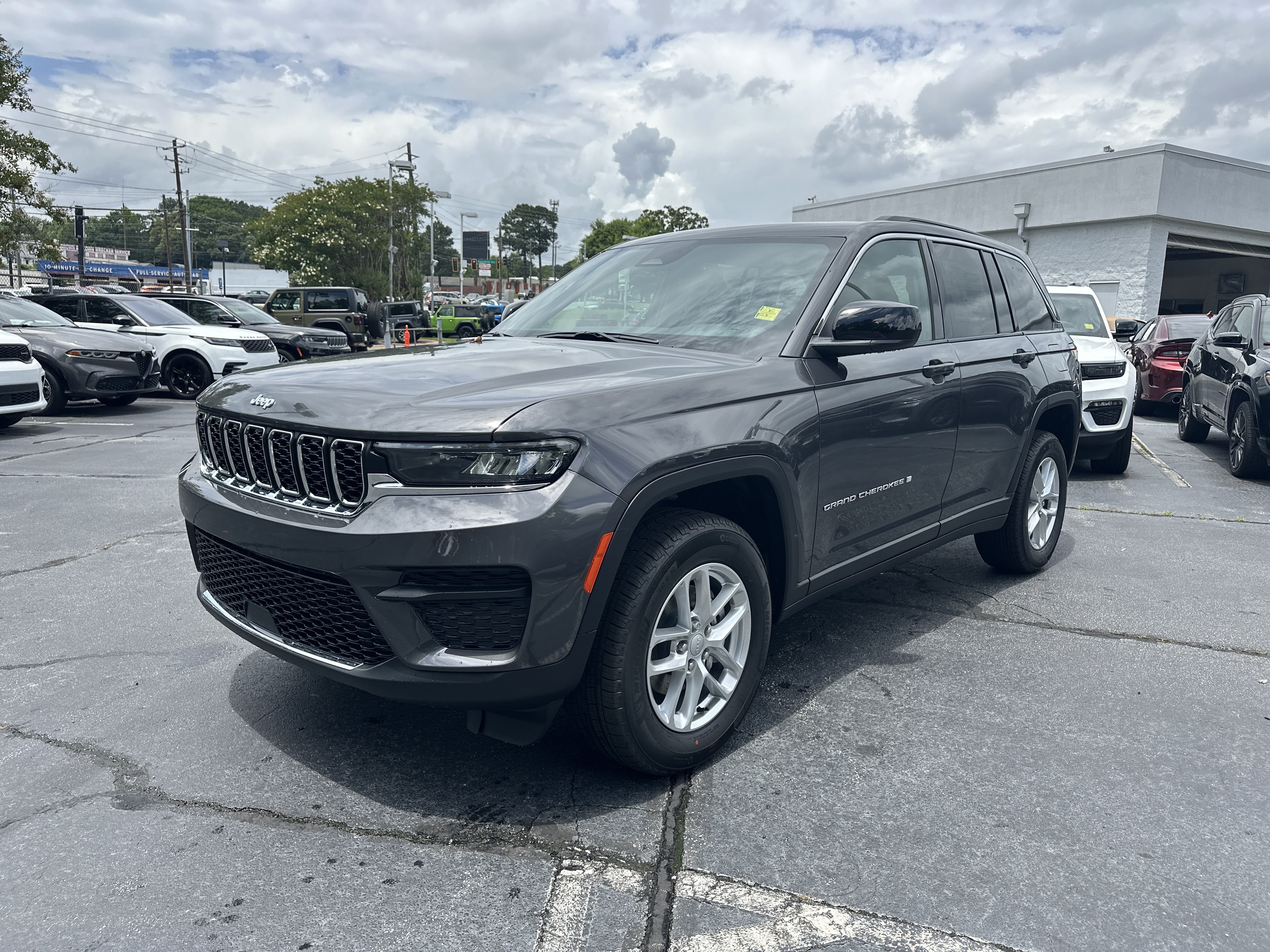 New 2026 Jeep Grand Cherokee Laredo X RWD image 5
