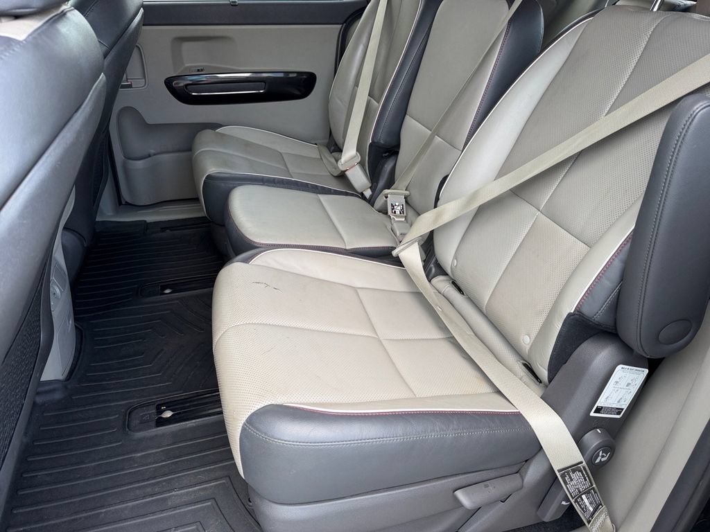 Used 2017 Kia Sedona EX FWD image 14
