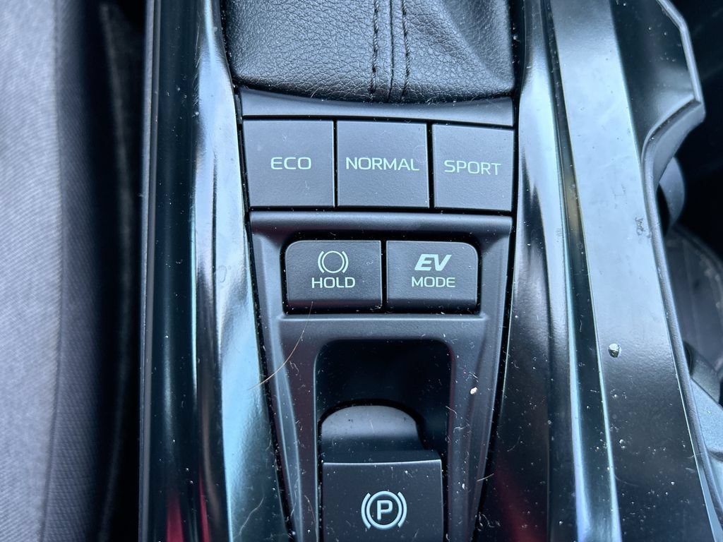 Certified 2025 Toyota Camry LE w/ Convenience Package FWD image 32