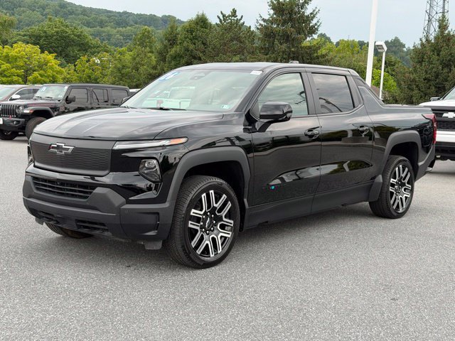 Certified 2026 Chevrolet Silverado EV W/T w/ LPO, Custom Package AWD/4WD image 9