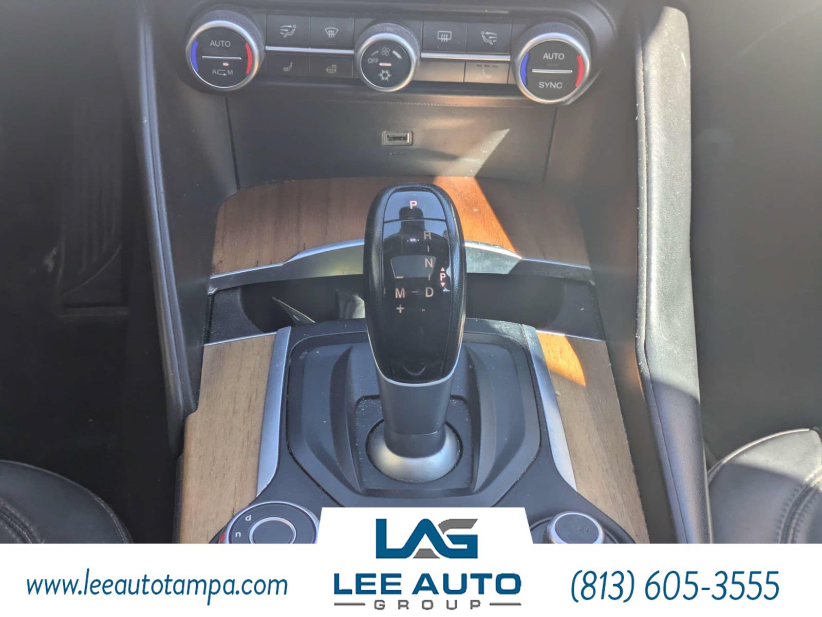 Used 2017 Alfa Romeo Giulia Ti w/ TI Lusso Light Wood Package AWD/4WD image 18