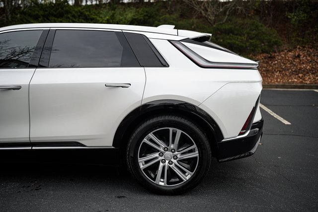 Used 2024 Cadillac Lyriq Tech image 6