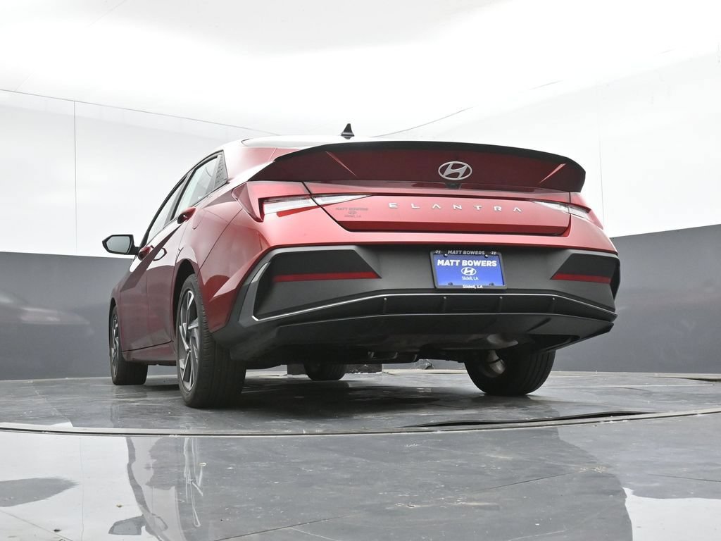 Used 2025 Hyundai Elantra Sport FWD image 42