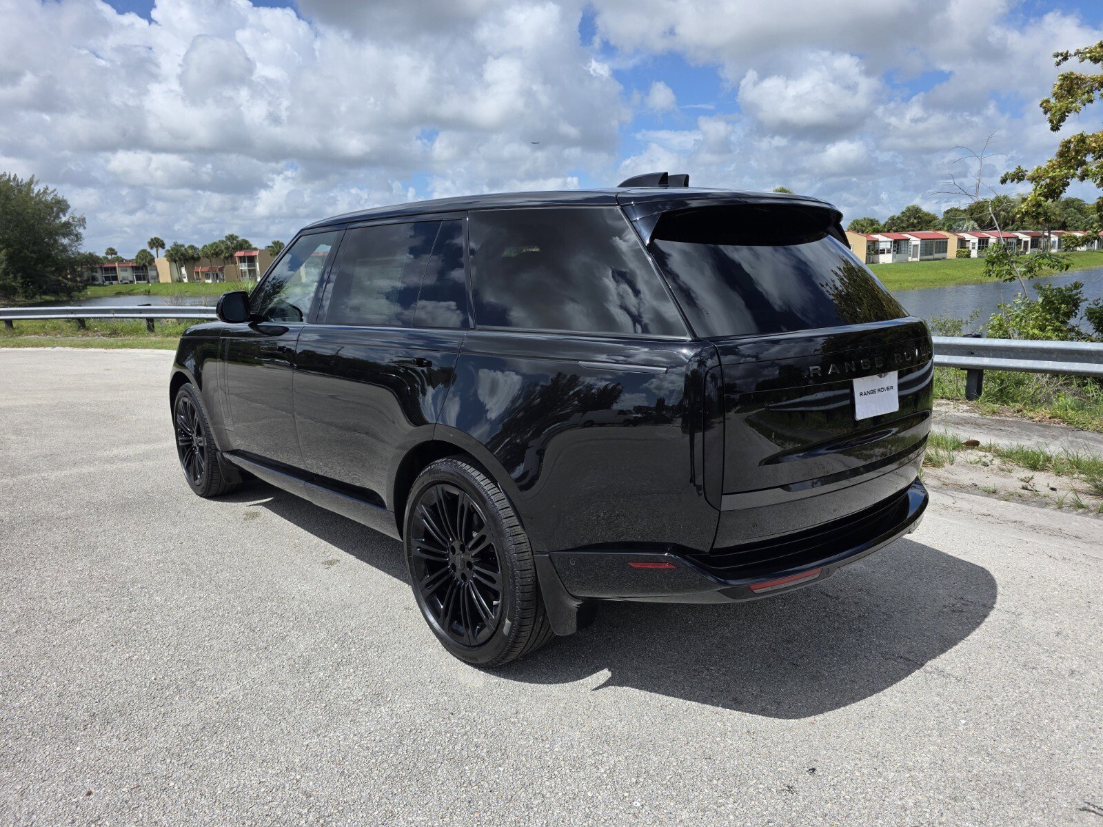 New 2026 Land Rover Range Rover Long Wheelbase SE AWD/4WD video 2
