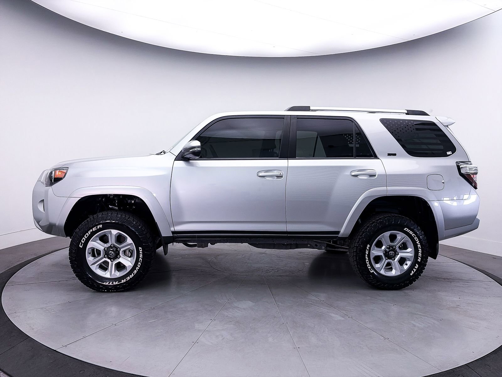 Used 2020 Toyota 4Runner SR5 Premium AWD/4WD image 42