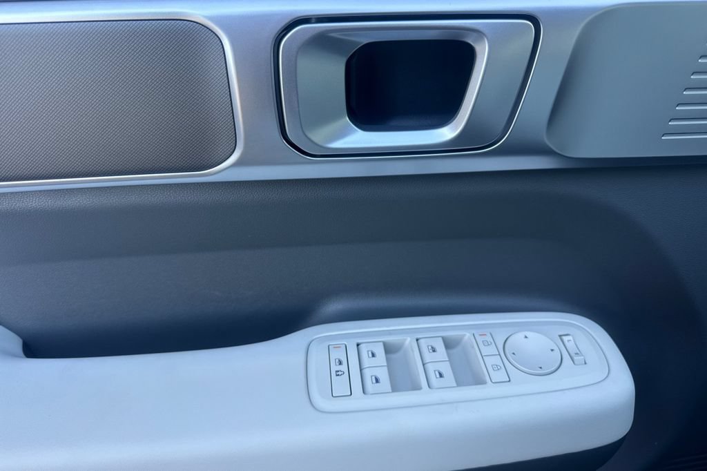New 2026 Hyundai Santa Fe SE FWD image 7