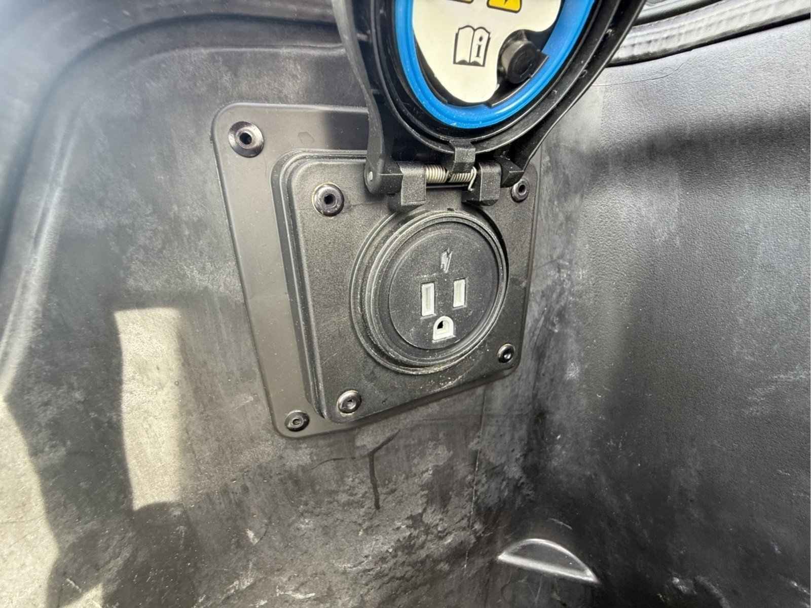 Used 2019 RAM 2500 Limited image 32