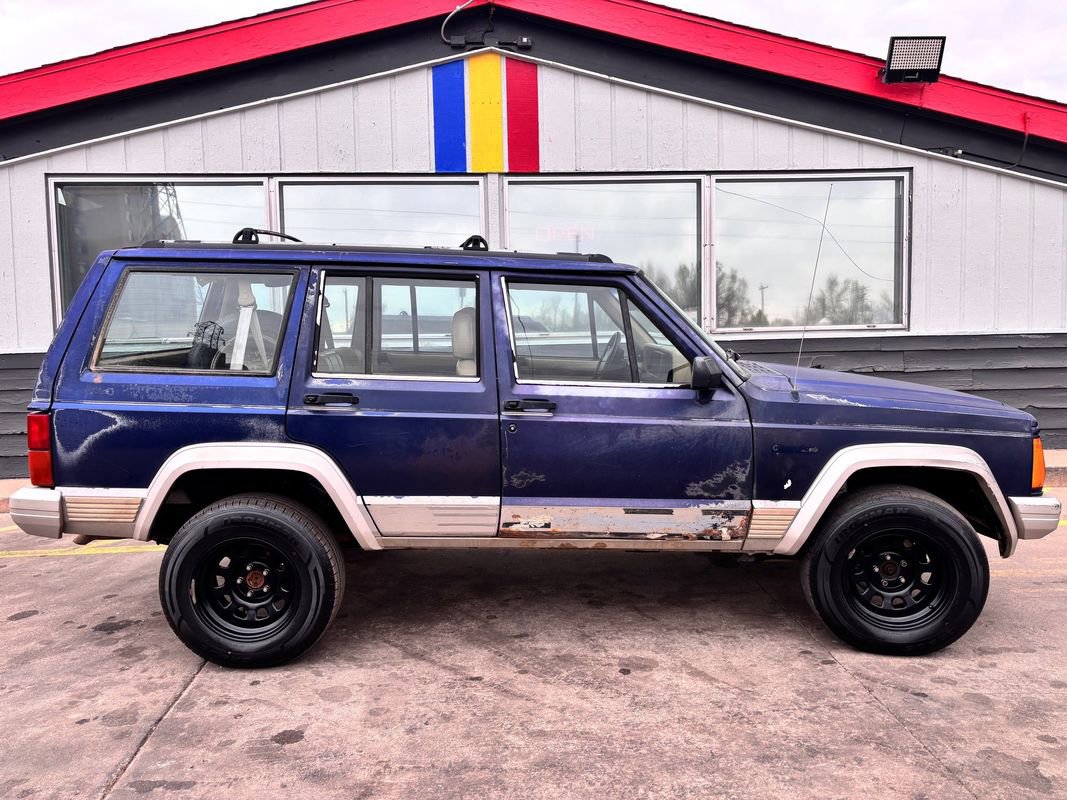 Used 1996 Jeep Cherokee Country image 4