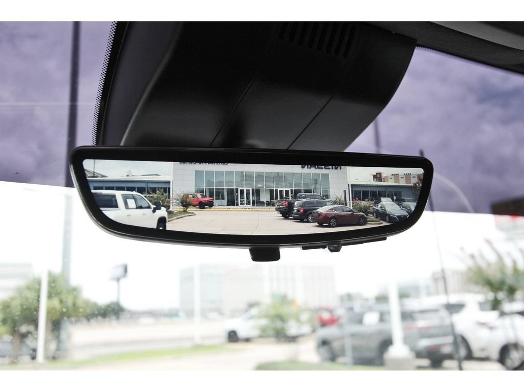 Used 2025 GMC Sierra 2500 AT4X AWD/4WD image 25
