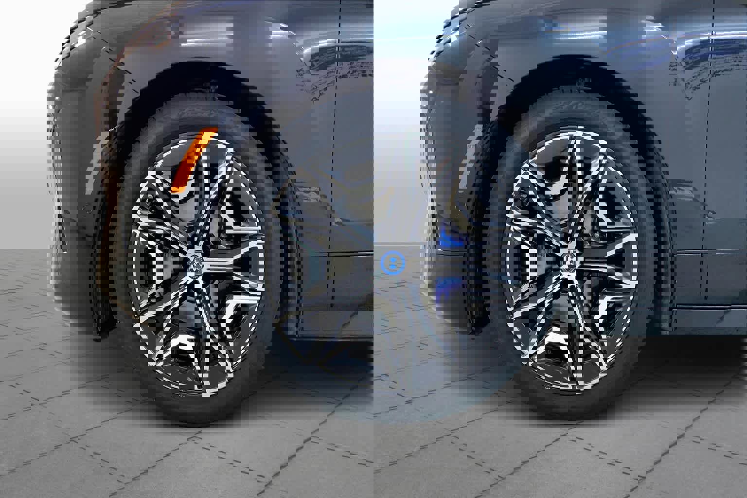 Used 2023 BMW iX M60 w/ Executive Package image 10