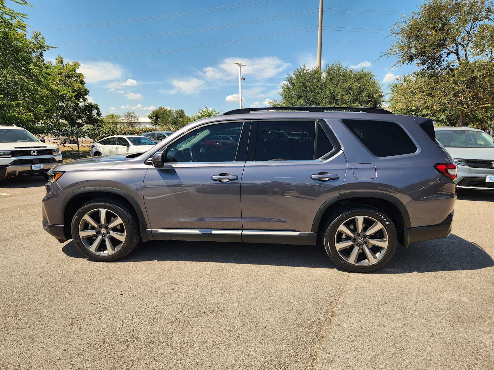 Certified 2024 Honda Pilot Elite image 4