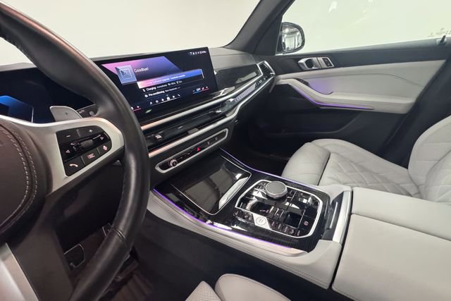 Used 2025 BMW X5 xDrive50e w/ M Sport Package image 21