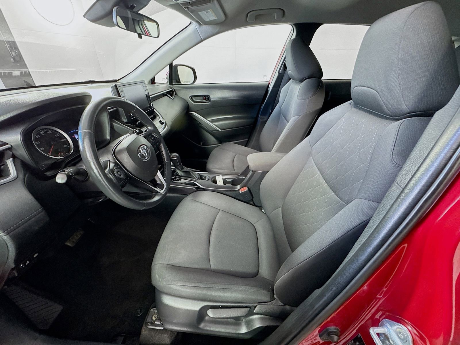 Used 2022 Toyota Corolla Cross LE FWD image 14