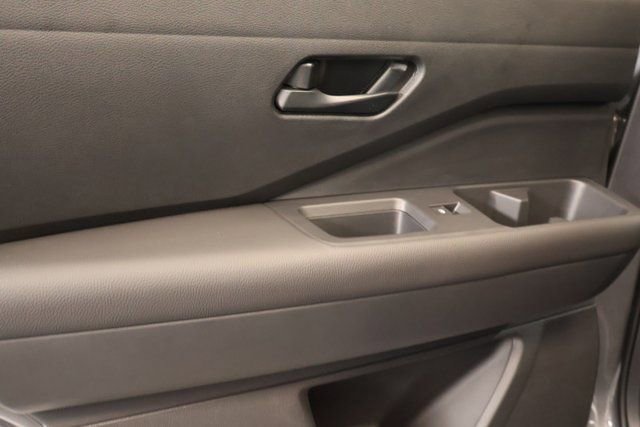 New 2025 Nissan Pathfinder S image 24