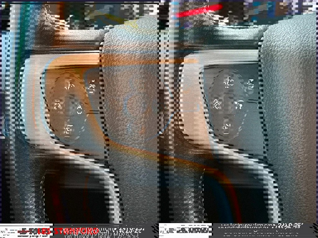 Used 2018 GMC Yukon XL SLT image 25