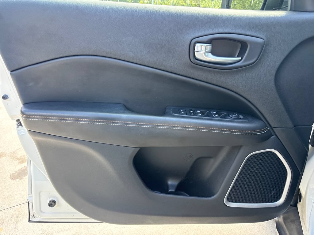 Used 2020 Jeep Compass Latitude FWD image 13