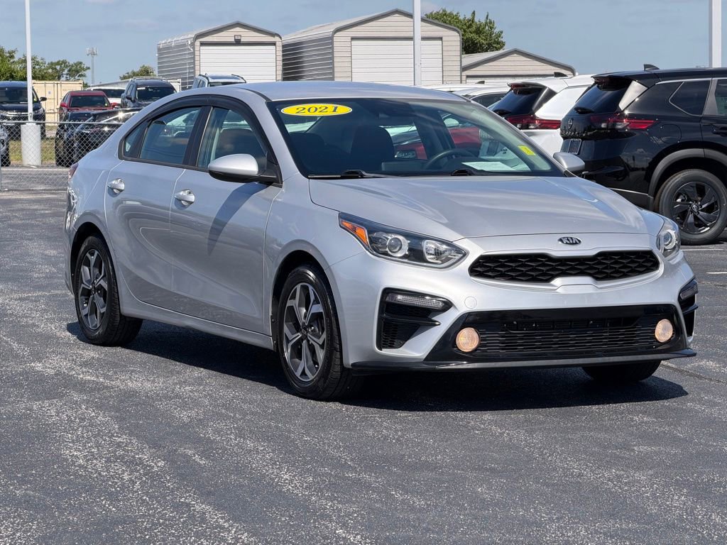 Used 2021 Kia Forte LXS FWD image 2