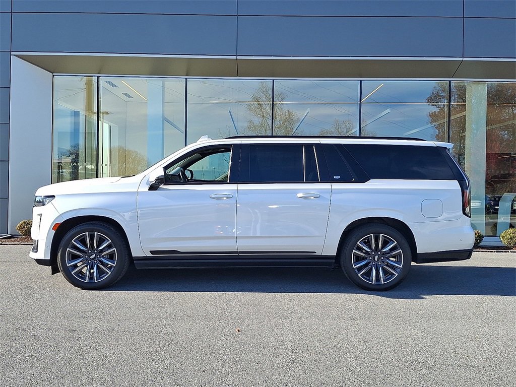 Used 2023 Cadillac Escalade ESV Sport Platinum image 6