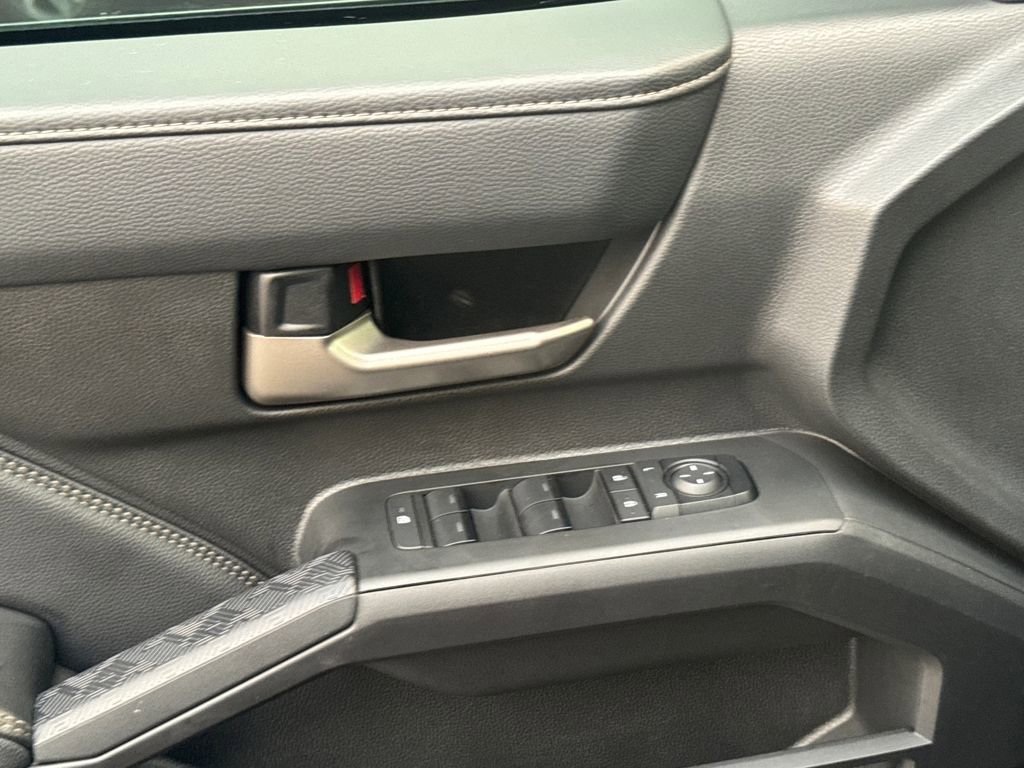 Used 2025 Toyota Tacoma Limited image 39