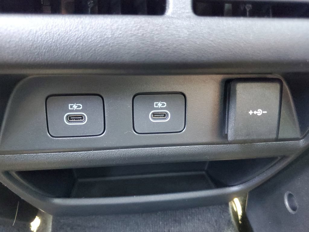 Used 2026 Land Rover Discovery Sport Landmark AWD/4WD image 33