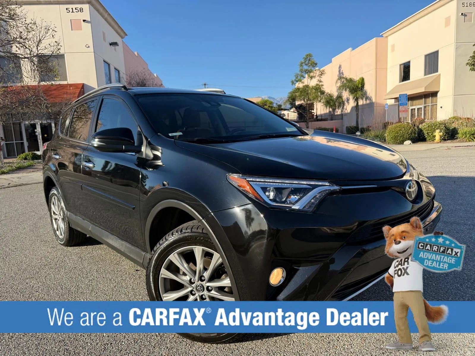 Used 2018 Toyota RAV4 Limited image 1