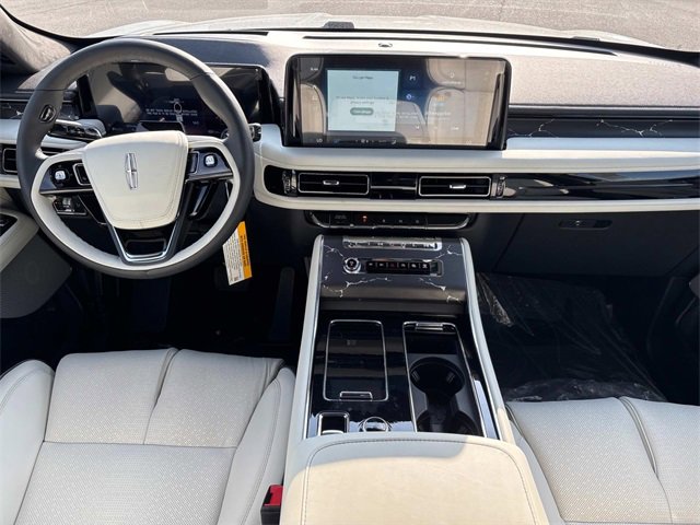 New 2025 Lincoln Aviator Black Label w/ Jet Appearance Package image 17