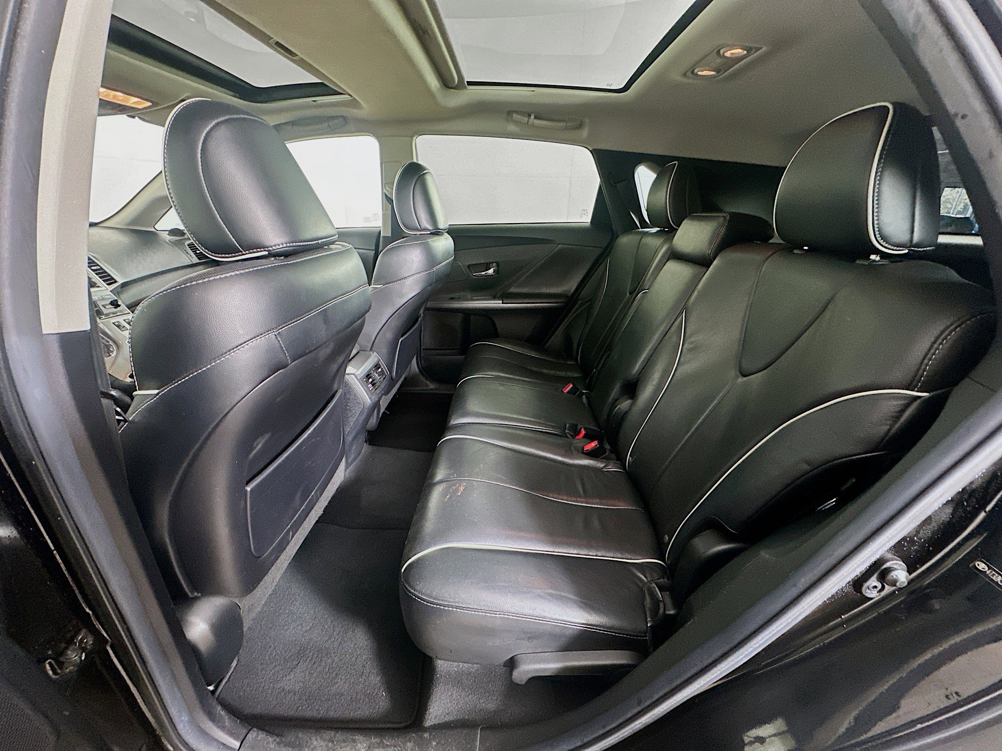 Used 2013 Toyota Venza Limited FWD image 28
