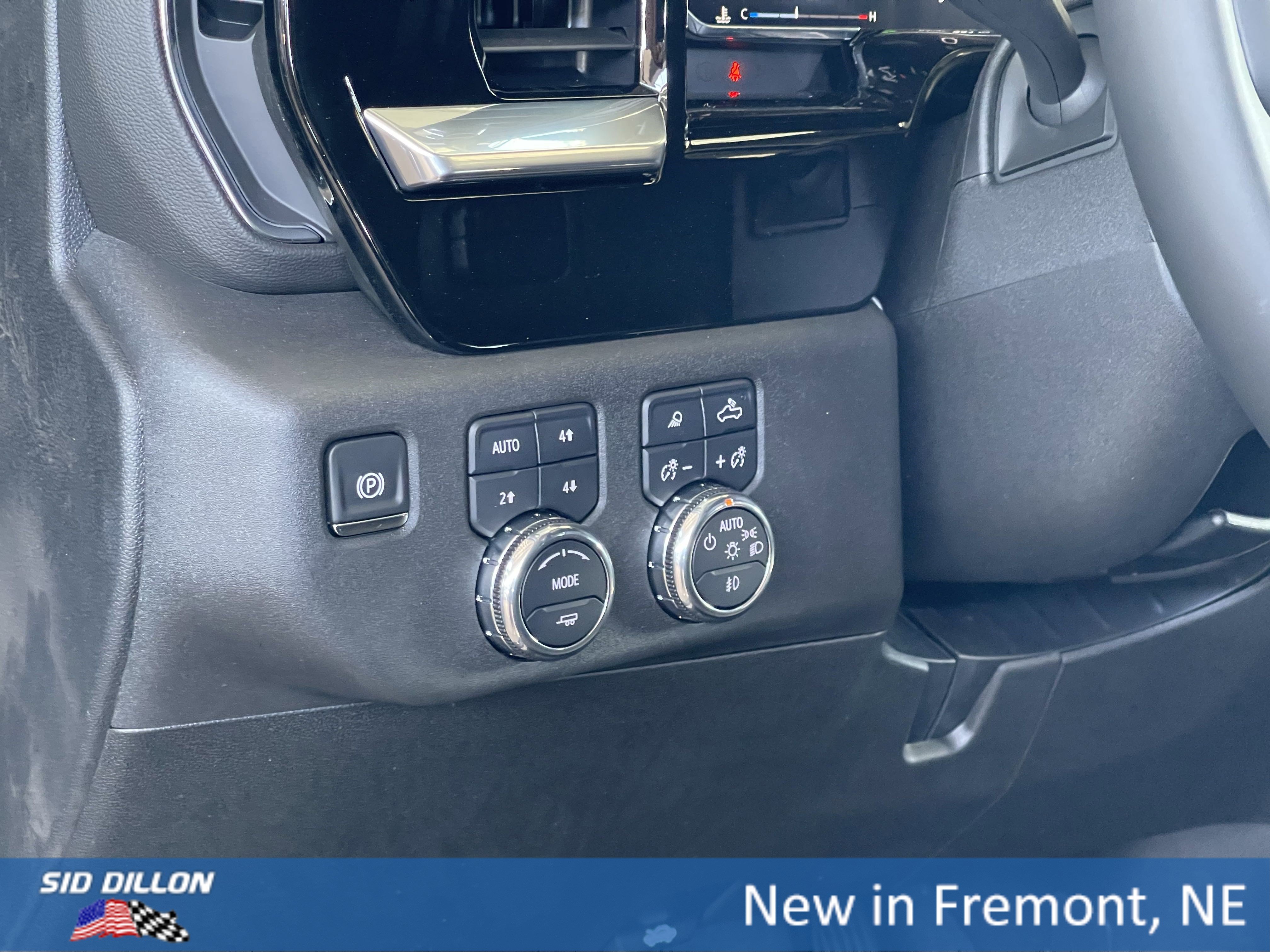 New 2025 GMC Sierra 2500 SLT w/ SLT Premium Package image 6