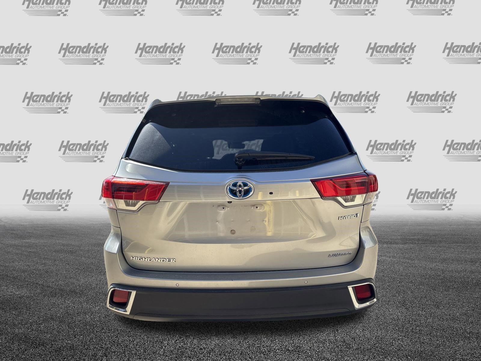 Used 2017 Toyota Highlander Limited AWD/4WD image 9